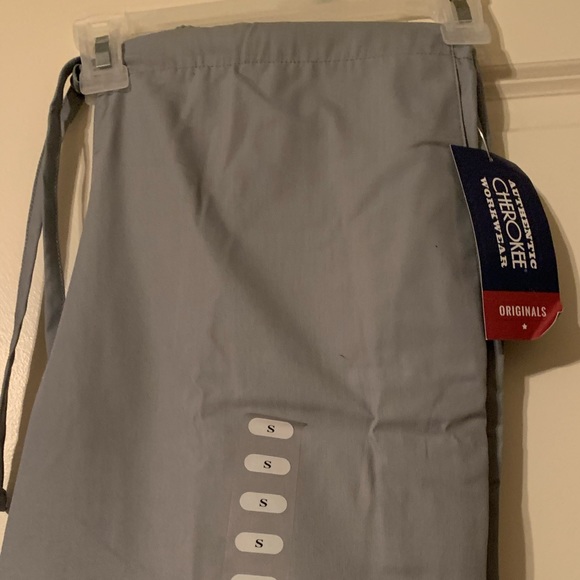 Cherokee Workwear - Picture 2 of 2